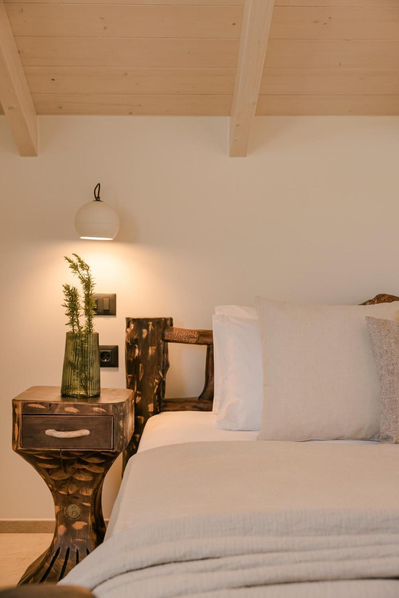 Hilaritas Luxury Suites Sea View, Private Pool & Jacuzzi Paradise Ratzaklion Exterior photo