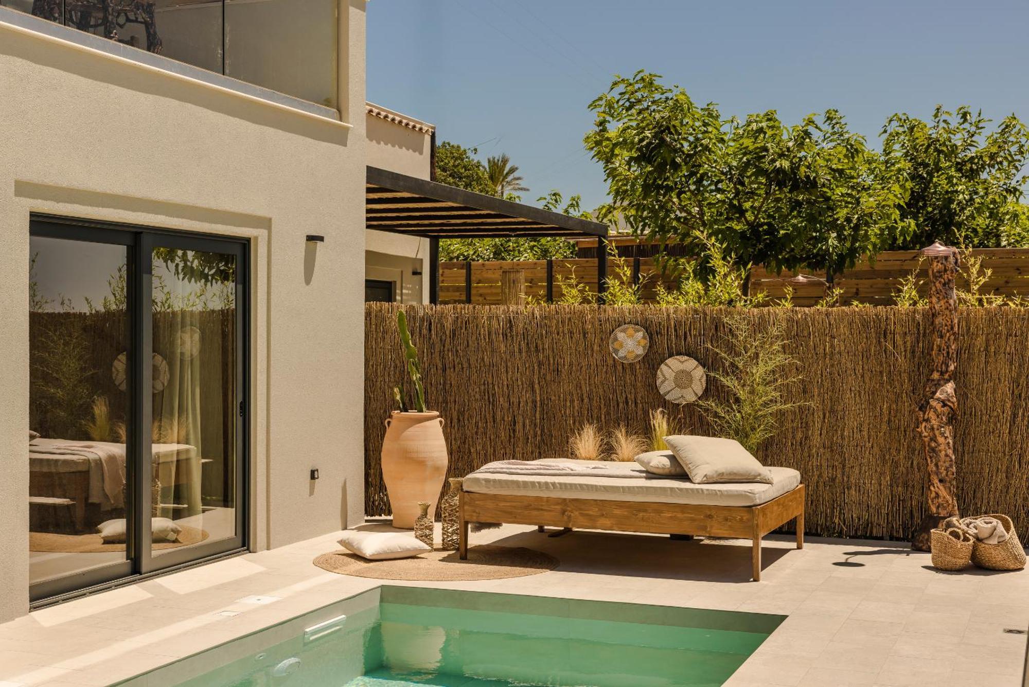 Hilaritas Luxury Suites Sea View, Private Pool & Jacuzzi Paradise Ratzaklion Exterior photo