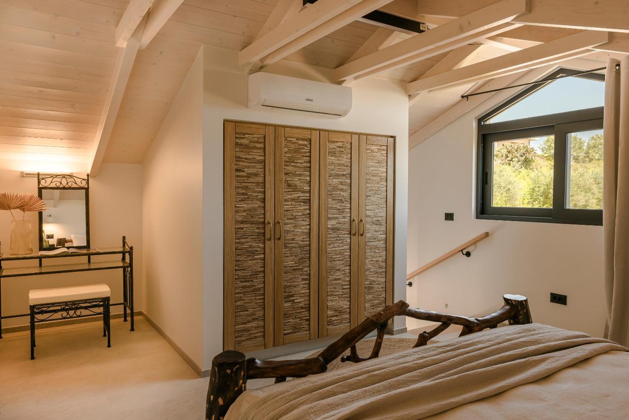 Hilaritas Luxury Suites Sea View, Private Pool & Jacuzzi Paradise Ratzaklion Exterior photo