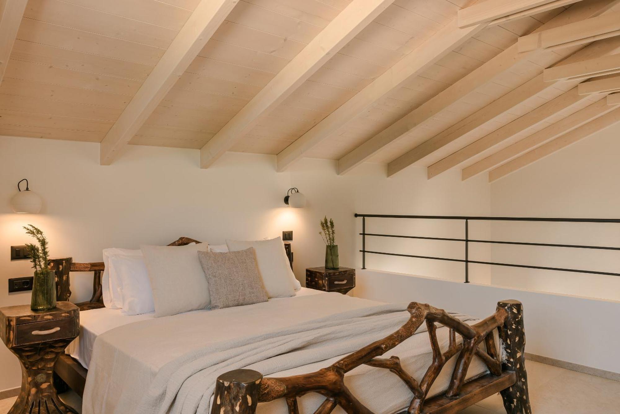 Hilaritas Luxury Suites Sea View, Private Pool & Jacuzzi Paradise Ratzaklion Exterior photo